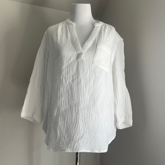 GAP Crinkle White 3/4 Sleeves V-Neck Blouse - Picture 1 of 4